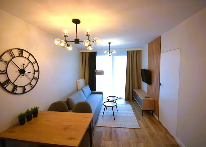Kaya De Luxe Z Basenem
